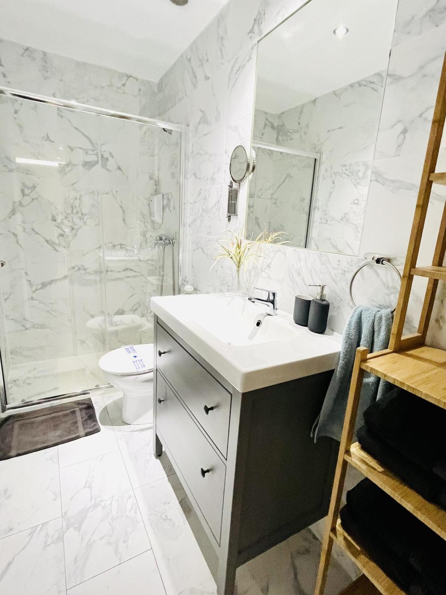 Dplace To Be - Exclusive Apartments In Historic Center Madrid Phòng bức ảnh
